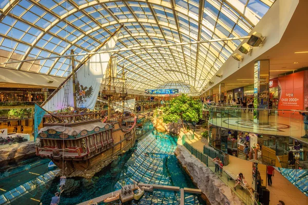St.Maria pirate vessel in the West Edmonton Mall — Stock Photo, Image