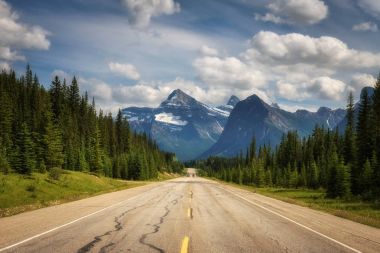 Doğal Icefields Banff ve Jasper Milli Parkı ile seyahat Pkwy