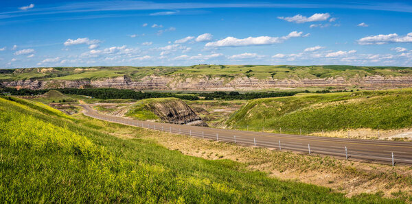 Панорама канадских пустынь в Альберте
