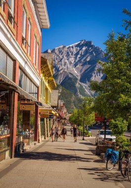 Banff, Alberta Banff ana alışveriş caddesi