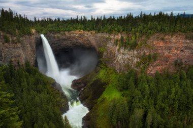 Helmcken Falls Wells gri Provincial Park Kanada'da