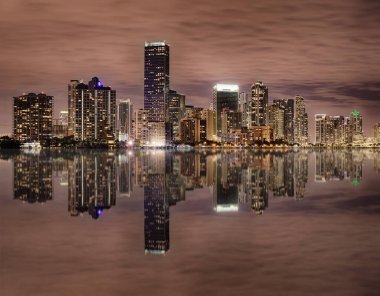 Miami bayfront manzarası, gece