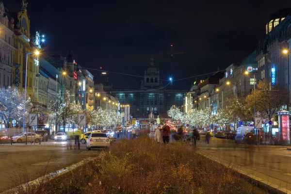 Christmas decoration at the Wenceslas square in Prague at night — Stock Photo, Image
