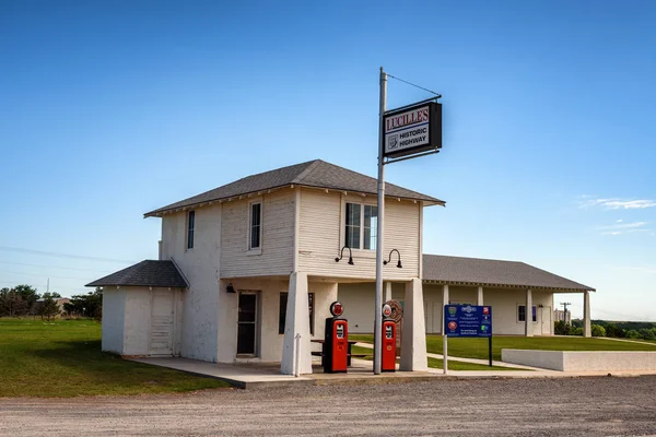 Estação de Serviço Histórico ao longo da Rota 66 perto de Hydro, Oklahoma — Fotografia de Stock