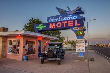 Tarihi mavi Swallow Motel Tucumcari'deki, New Mexico