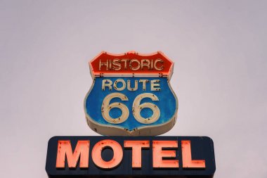 Neon motel işareti tarihi Route 66