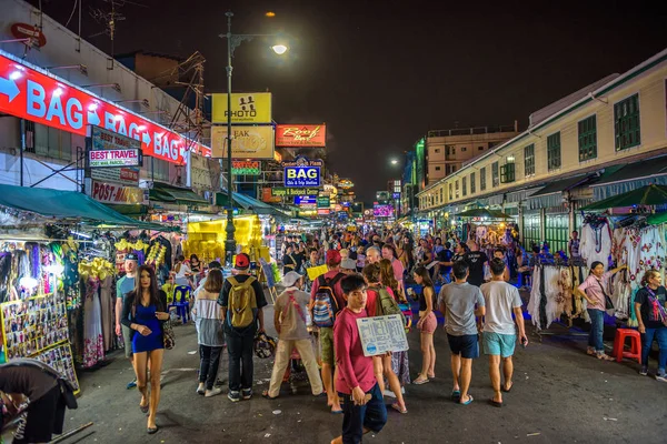 Życie nocne w Khaosan Road w Bangkoku — Zdjęcie stockowe