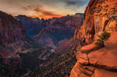 Zion National Park, Utah üzerinden günbatımı
