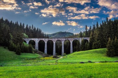 Telgart, Slovakya yakınındaki tarihi tren viyadük
