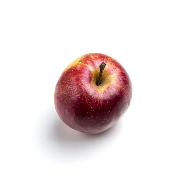 Ein Reifer Roter Apfel Isoliert Auf Weißem Hintergrund Bioprodukt Die — Stockfoto