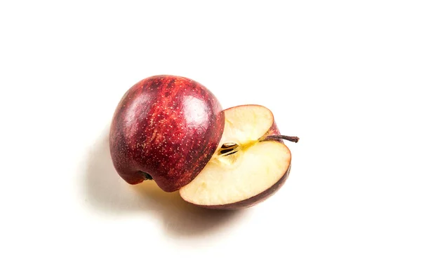 Pomme Naturelle Mûre Pomme Juteuse Isolée Sur Blanc — Photo