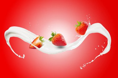 Çilek süt Splash üzerinde