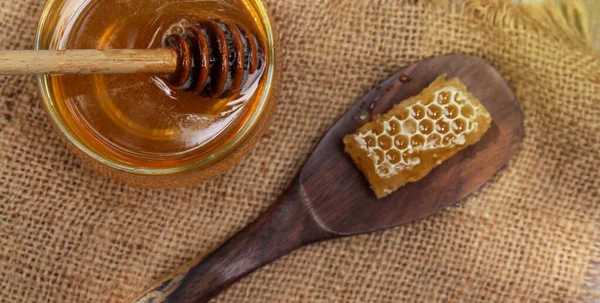 Honey Nutritious Health Conceptual Spoon Honeycomb — Stock Photo, Image