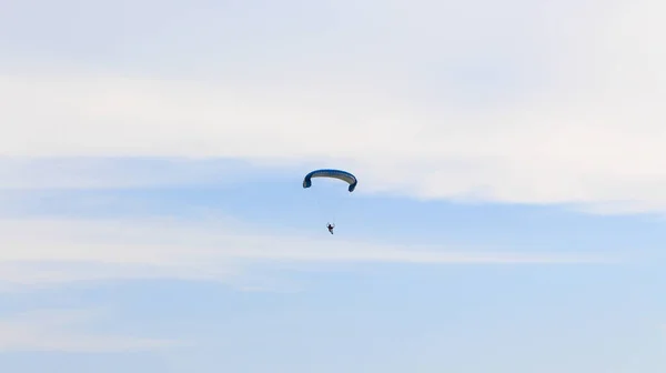 Extreme Paragliding Sporten Zijn Boven Wolken — Stockfoto