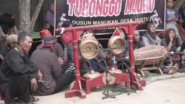 Ein Traditioneller Javanischer Tanz Namens Jathilan — Stockvideo