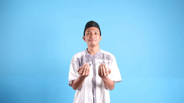Potret Seorang Pria Muslim Yang Tampan Berdoa Untuk Doa Dengan — Stok Foto