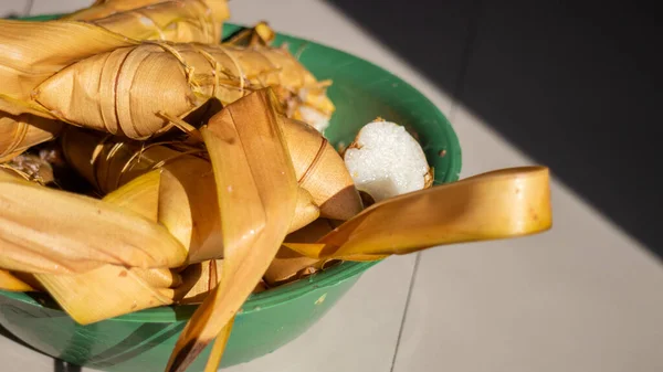 Ketupat Lepet Piatto Speciale Servito Eid Mubarak Ied Fitr Celebrazione — Foto Stock