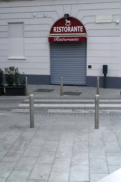 Rua Milão Durante Quarentena Coronavírus Persianas Fechadas Corso Como Covid — Fotografia de Stock