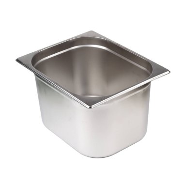 boş metal yiyecek kabı beyaz arkaplanda izole