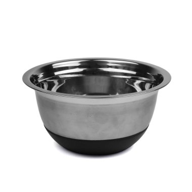 Beyaz arkaplanda boş metal kase