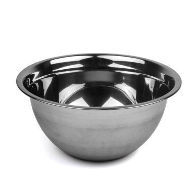 Beyaz arkaplanda boş metal kase