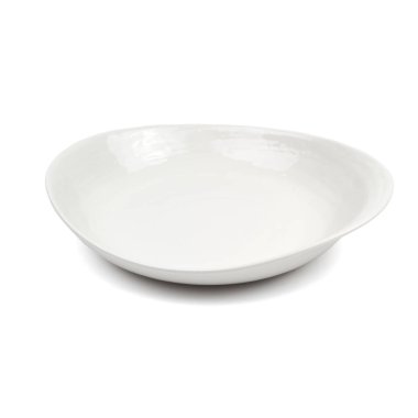 Beyaz zemin üzerinde beyaz seramik plaka.