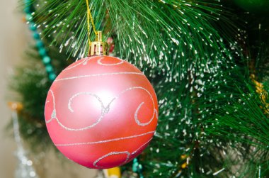 Noel balosu Noel ağacında