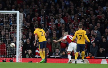 Londra - 26 Nisan 2018: Avrupa Ligi yarı final el bir maçı Arsenal Atletico Madrid Emirates Stadyumu'nda London, Büyük Britanya.