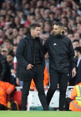 Londra - 26 Nisan 2018: Avrupa Ligi yarı final el bir maçı Arsenal Atletico Madrid Emirates Stadyumu'nda London, Büyük Britanya.