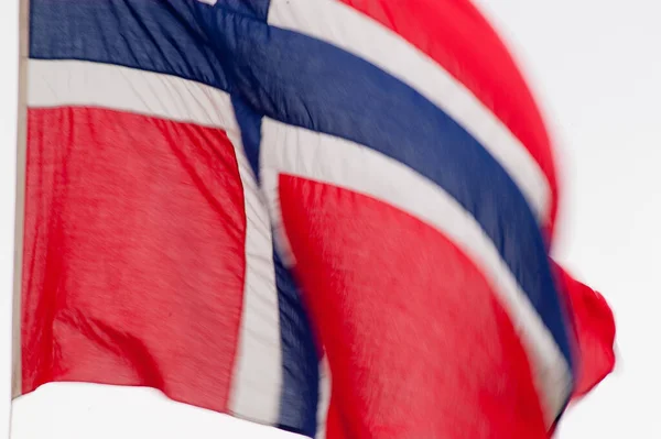 Νορβηγική Σημαία Κυματίζει Στον Άνεμο — Φωτογραφία Αρχείου