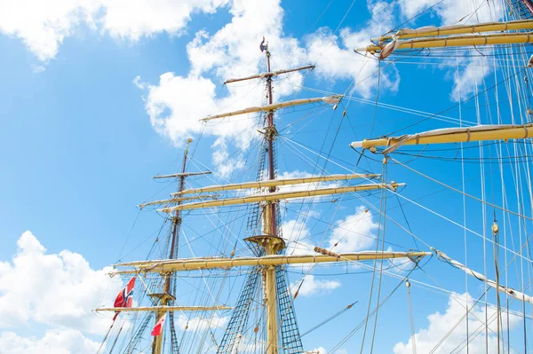 Masten Van Een Oud Houten Zeilschip — Stockfoto