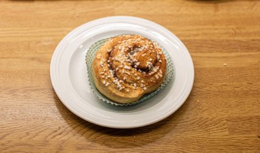 Lezzetli tarçınlı çörek.