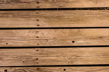 Tahta güverteden çivili detaylar.