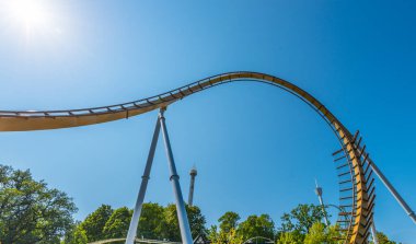 Bir hız treninin dönüş ve döngüsü.