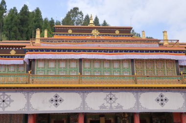 Sikkim, Hindistan - 19 Haziran 2019: Rumtek Monestary Sikkim, Hindistan 'da sıkı koruma altında