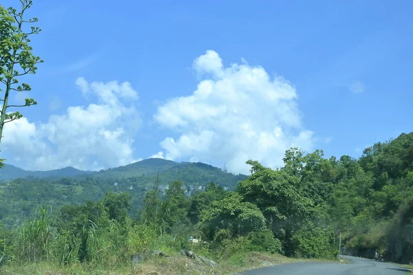 Uma Estrada Nas Montanhas Através Floresta Sikkim Índia — Fotografia de Stock