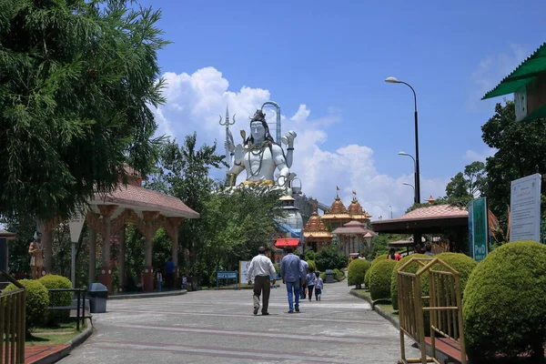 Μεγάλο Άγαλμα Του Κυρίου Shiva Δει Από Δρόμο Στο Char — Φωτογραφία Αρχείου