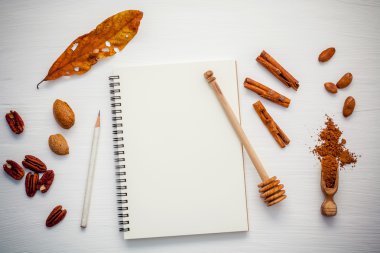 Tatlılar arka plan ve menü tasarımı. Çeşitli Fındık ceviz, badem