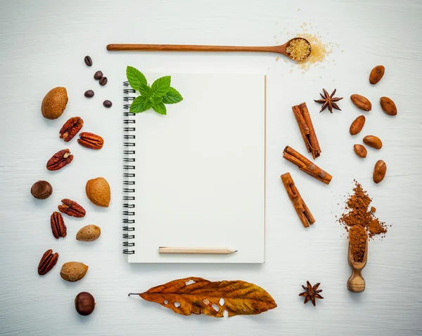 Tatlılar arka plan ve menü tasarımı. Çeşitli Fındık ceviz, badem