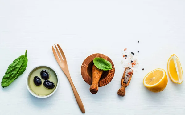 Sweet basil vinaigrette dressing ingredients on white wooden bac — Stock Photo, Image