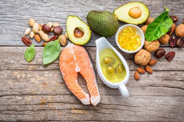 Omega 3 ve doymamış yağ seçimi gıda kaynakları. Superfoo