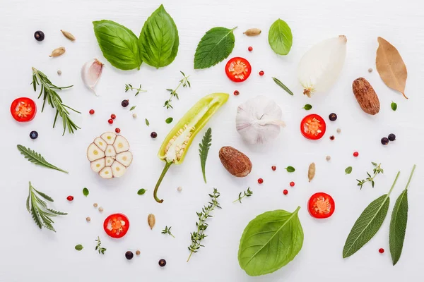 Várias Ervas Frescas Para Ingredientes Culinários Hortelã Pimenta Manjericão Doce — Fotografia de Stock