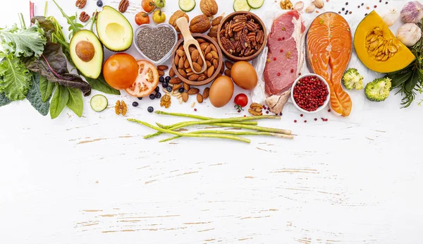 Ketogenik rendah karbohidrat konsep diet. Bahan-bahan makanan sehat — Stok Foto