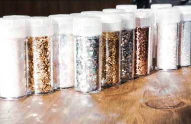 Metalik parlak parıltı seti.