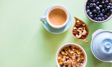 Sağlıklı kahvaltı ve kahve..