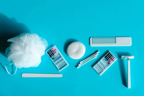 Conjunto Viaje Blanco Productos Personales Para Ducha Cuidado Del Cuerpo — Foto de Stock