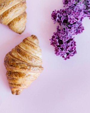 Kruvasan ve bisküvi.. 