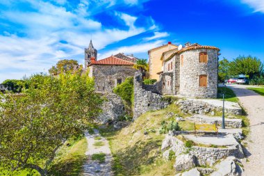 Eski Hum kasabası, Hırvatistan 'ın Istria kentinde güzel geleneksel mimari