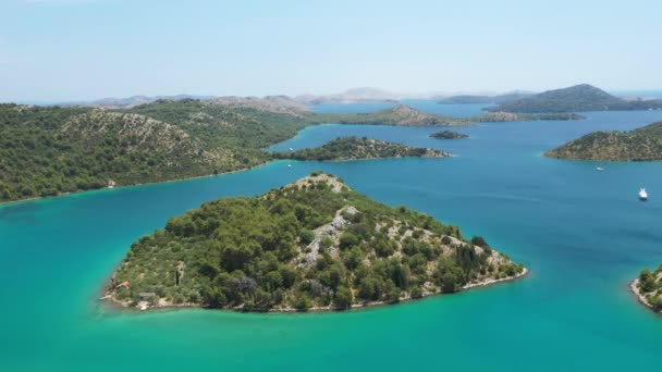 Hermoso Mar Azul Islas Pequeñas Archipiélago Parque Natural Telascica Isla — Vídeos de Stock