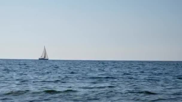 Красивый Морской Пейзаж Адриатике Хорватии Архипелаг Дуги Оток Яхты Голубых — стоковое видео